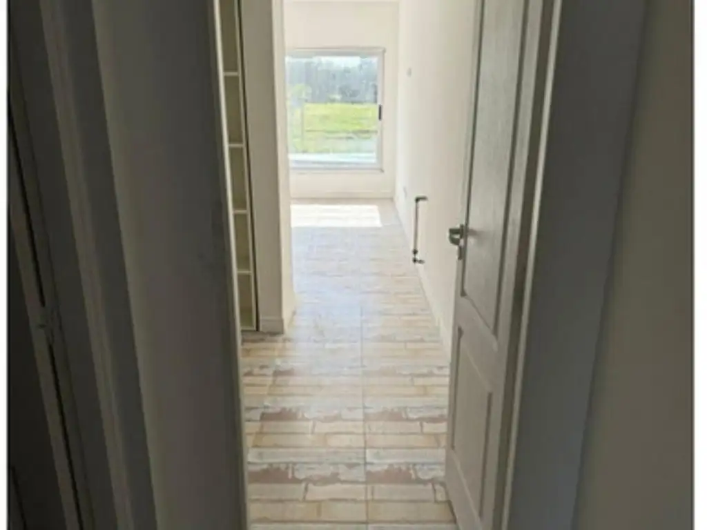 Venta Casa 5 años 4 dormitorios, 200m2, 5 cocheras, Caceres, Canning, Esteban Echeverria