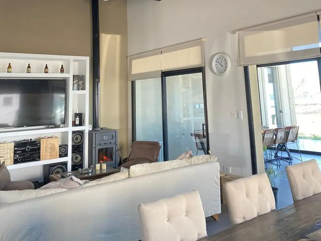 Venta Casa 3 dormitorios 4 años, 3 cocheras, 205m2, La Alameda Canning 0, La Alameda
