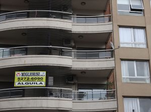 Alquilar un dos ambientes en los barrios más buscados ya supera los $700.000 por mes