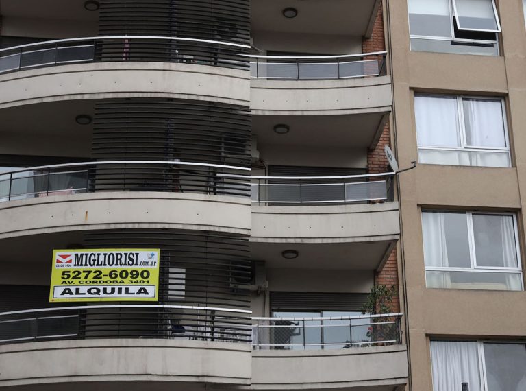 Alquilar un dos ambientes en los barrios más buscados ya supera los $700.000 por mes