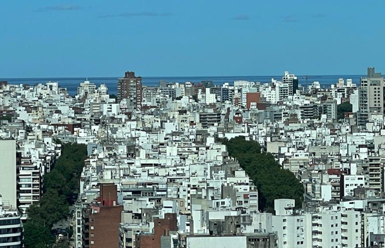 Qué viviendas son las más buscadas en Montevideo y por qué crece la compra de argentinos en Uruguay