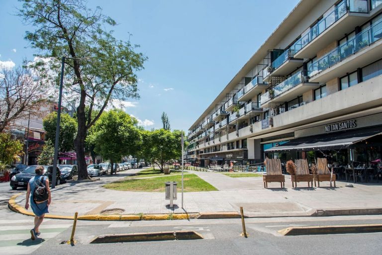 ¿A quién le corresponde pagar la comisión inmobiliaria​ en la compra-venta de una propiedad?