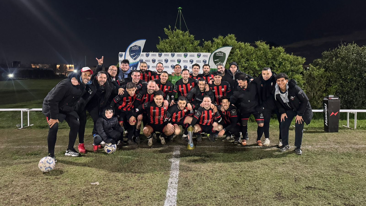 Otra vuelta más: Lagos de Canning goleó 4-1 a San Eliseo y se coronó campeón del Apertura de Junior