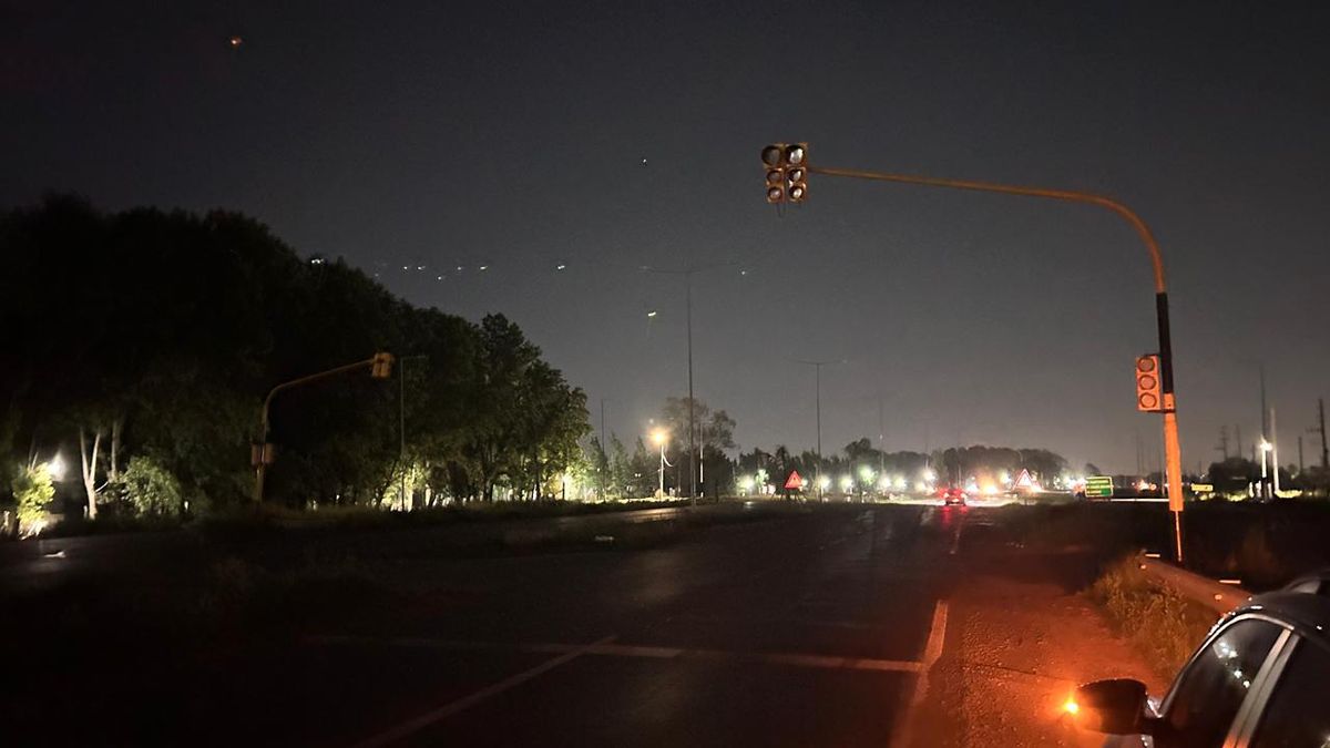 Canning: ya pasó casi una semana y los semáforos de la Ruta 58 y El Deslínde siguen sin funcionar