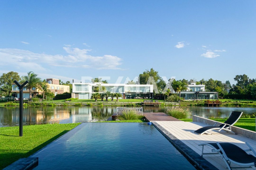 Casa en venta 5 ambientes en Los Robles 5900, Terralagos, Canning, Ezeiza, Buenos Aires