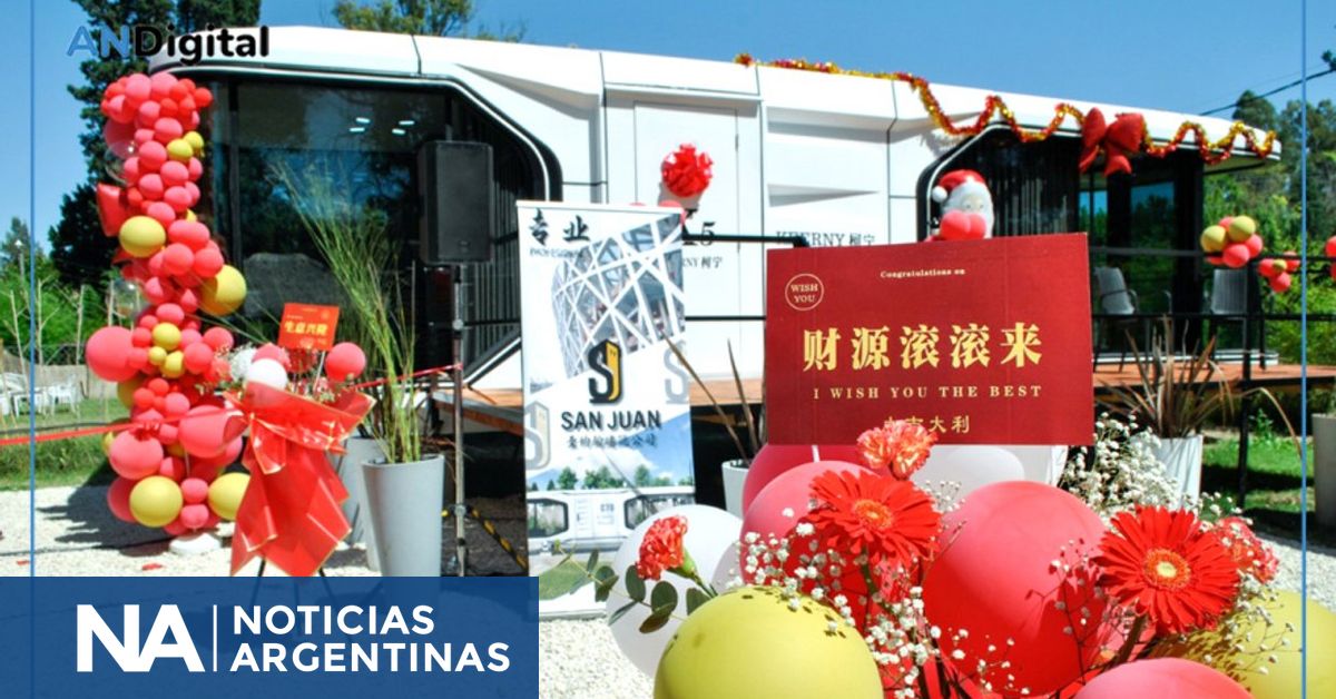 Chau al ladrillo y el cemento: se venden en Canning casas contenedores chinas con forma de cápsula espacial