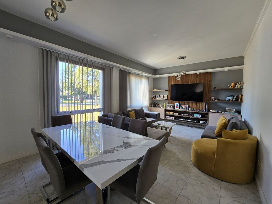 Casa en venta 5 ambientes en Calle el Deslinde 1300, Canning, Ezeiza, Buenos Aires