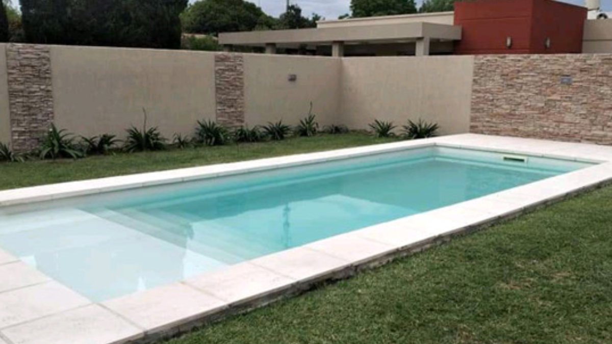 Piletas y heladerías en Canning, dos termómetros del verano en plena temporada 1 Piletas y heladerías en Canning, dos termómetros del verano en plena temporada