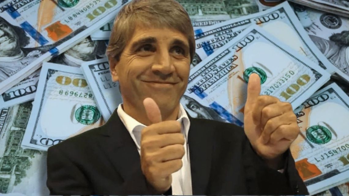 "El Gobierno Abona Hoy $4.300 Millones de Deuda para Mantener la Estabilidad Financiera" 1 file 181