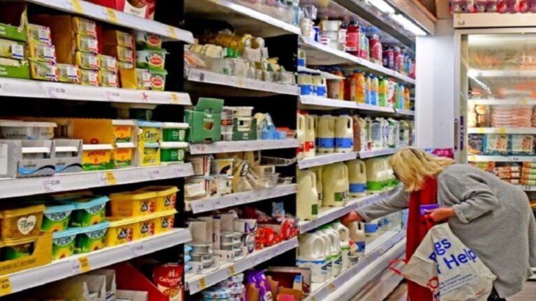 "Inflación de Diciembre en CABA: Aceleración al 2,7% y su Impacto en la Economía" 3 La inflación de diciembre en CABA se aceleró y tocó el 2,7%