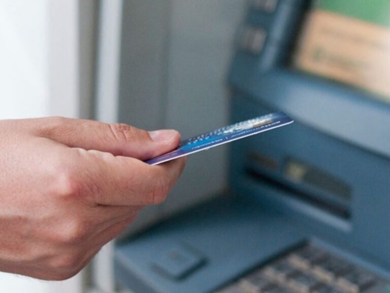 "Ciudad: Servicio con Mayor Aumento en 2025 y Productos con Crecimiento Inferior a la Inflación" 3 Ciudad: cuál fue el servicio que más aumentó en 2025 y los productos que subieron menos que la inflación