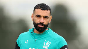 <html>
<head> <title>Últimas Noticias y Actualizaciones del Liverpool FC en la Champions League</title> <meta name="description" content="Entérate de las últimas novedades sobre Liverpool FC, incluyendo noticias del equipo y situaciones de sus estrellas como Mohamed Salah.">
</head>
<body> <h1>Últimas Noticias y Actualizaciones del Liverpool FC en la Champions League</h1>
<h2>Marseille vs Liverpool: Actualización del equipo en la Champions League</h2>
<p><strong>Liverpool FC</strong> se prepara para su próximo enfrentamiento en la Champions League contra el Olympique de Marseille. La actualidad del equipo es clave para entender su desempeño en el torneo. Se esperan novedades sobre alineaciones y estrategias que influirán en el partido.</p>
<p>Los fanáticos pueden seguir de cerca las noticias del equipo y las actualizaciones relacionadas a través del sitio oficial de Liverpool FC.</p> <h2>Mohamed Salah y el interés de la Pro League saudita</h2>
<p>En el ámbito de las transferencias, <strong>Mohamed Salah</strong> sigue siendo un objetivo prioritario para varios clubes de la Pro League saudita. Su rendimiento en el Liverpool FC ha atraído la atención de equipos que buscan sumar talento internacional a sus planteles.</p>
<p>La situación de Salah podría influir en la dinámica del equipo en los próximos meses, por lo que es fundamental estar al tanto de las últimas noticias.</p> <h2>Davos 2026 y sus desafíos económicos</h2>
<p>En un contexto más amplio, el evento de Davos 2026 enfrenta múltiples desafíos. Entre ellos, la influencia de figuras políticas como Donald Trump y las preocupaciones sobre la economía en forma de K que afectan a diversos sectores, incluyendo el deporte y el fútbol.</p>
<p>Los impactos de estas situaciones pueden repercutir en las decisiones financieras de clubes como <strong>Liverpool FC</strong>, que buscan mantenerse competitivos en el mercado global.</p> </body>
</html> 7 liverpool fc