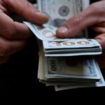 El salario pretendido por los argentinos subió casi 50% en dólares en los últimos 5 años