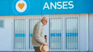 <h1>Aumento de Jubilaciones y Pensiones de ANSES en Febrero de 2026: Impacto y Cronograma</h1> 9 anses aumento jubilados febrero 2026