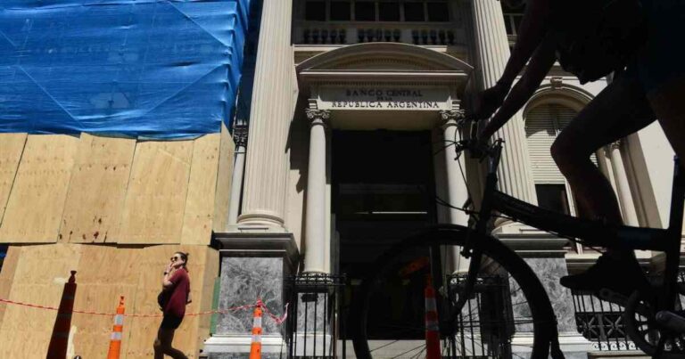 Euforia financiera y economía fría: dos visiones sobre el agro y la energía en 2026 4 Euforia financiera y economía fría: las dos caras del modelo y la gran apuesta al agro y la energía en 2026