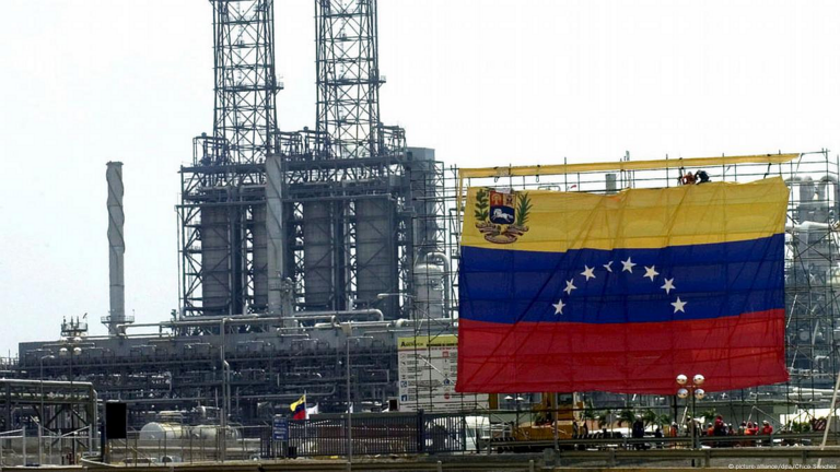 Estiman que se necesitará una inversión de u$s100.000 millones para reactivar la industria petrolera de Venezuela