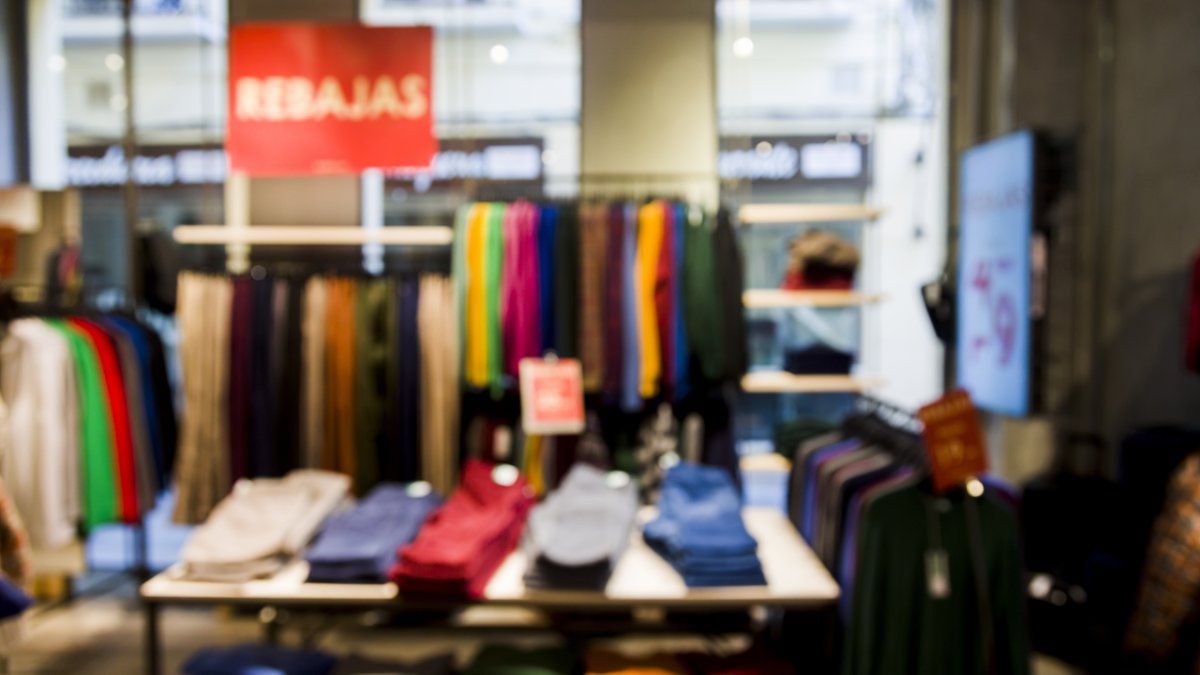 Luis Caputo: Críticas a la ropa en Argentina por su alto costo 1 Luis Caputo: Críticas a la ropa en Argentina por su alto costo