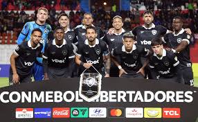 <html>
<head> <title>Botafogo vs Nacional Potosí: Partido Decisivo en la Copa Libertadores</title> <meta name="description" content="Descubre datos relevantes sobre el encuentro entre Botafogo y Nacional Potosí en la Copa Libertadores.">
</head>
<body> <h1>Botafogo vs Nacional Potosí: Partido Decisivo en la Copa Libertadores</h1> <p><strong>El próximo partido entre Botafogo y Nacional Potosí se presenta como un momento decisivo en la trayectoria de ambos equipos en la Copa Libertadores.</strong> Los hinchas esperan con ansias este cruce, que podría determinar el futuro de sus clubes en el torneo continental.</p> <h2>Estadísticas del Nacional Potosí como Visitante</h2> <p>Recientemente, se ha revelado información importante sobre el rendimiento del Nacional Potosí como visitante en la Libertadores. <strong>Estos datos son clave para entender las posibilidades del equipo boliviano en su visita a Brasil.</strong> En su historia, han enfrentado desafíos significativos fuera de casa, lo que se suma a la presión del encuentro.</p> <h2>Expectativas de Botafogo para el Partido</h2> <p>Botafogo, conocido como "El Glorioso", tiene la necesidad de conseguir una victoria contundente para avanzar en el torneo. <strong>El equipo está decidido a aprovechar la ventaja de local y sumar los puntos que lo acerquen a la fase de grupos.</strong> Los jugadores y el cuerpo técnico están enfocados en desplegar su mejor juego en el Estadio Nilton Santos.</p> <h2>Movilidad y Transporte en Río de Janeiro</h2> <p>Para facilitar el regreso de los hinchas tras el encuentro, MetrôRio ha decidido extender el horario de embarque en la estación Central do Brasil. <strong>Este ajuste permitirá que los aficionados del Botafogo y Nacional Potosí puedan disfrutar del partido sin preocuparse por el transporte.</strong> La medida refleja el compromiso de la ciudad con el deporte y sus seguidores.</p> <h2>Conclusión</h2> <p>El enfrentamiento entre Botafogo y Nacional Potosí promete ser un evento emocionante en la Copa Libertadores. <strong>Las expectativas son altas y ambos equipos buscarán dar lo mejor de sí para avanzar en el torneo.</strong> La afición está lista para alentar a sus colores y vivir una noche histórica en el fútbol sudamericano.</p>
</body>
</html> 3 botafogo - nacional potosí