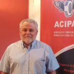 Daniel González: "Si Caputo quiere saber por qué la ropa es cara, debería mirarse el ombligo"