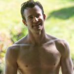 Luke Thompson: quién es el actor británico que interpreta a Benedic Bridgerton y despierta pasiones por el mundo