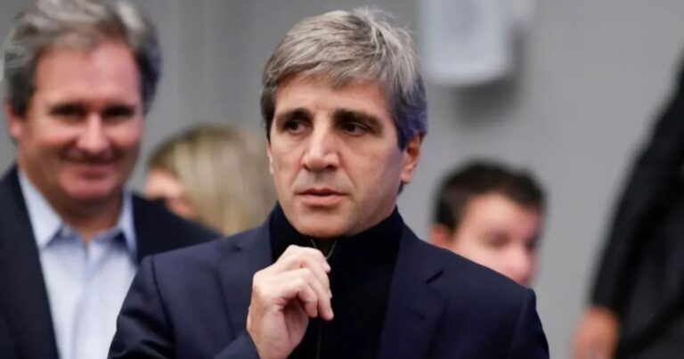 Luis Caputo sobre las importaciones y la crisis en la industria textil: "Nunca compré ropa en Argentina"