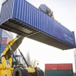 Caída de exportaciones en el agro y fuerte suba en importación de vehículos