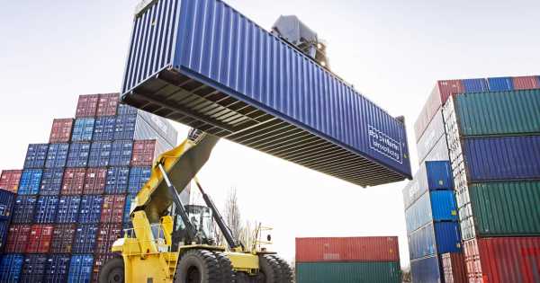 Caída de exportaciones en el agro y fuerte suba en importación de vehículos