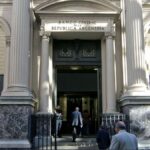 El BCRA admitió que el “proceso de desinflación” enfrenta riesgos