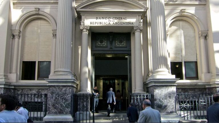 El BCRA reconoce riesgos en el proceso de desinflación 4 El BCRA admitió que el “proceso de desinflación” enfrenta riesgos