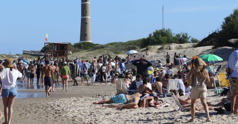 Empresarios de turismo advierten pérdida de rentabilidad en Uruguay por el dólar bajo: “Es cada vez más difícil”