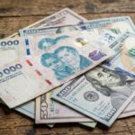 En enero hubo un “boom” de créditos en dólares y un tímido repunte del financiamiento en pesos