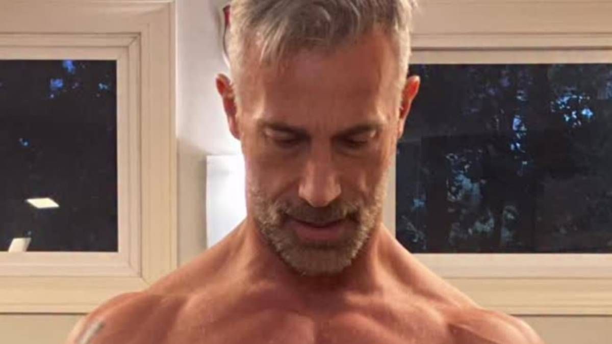 Ova Sabatini causa furor en redes sociales con foto hot y Catherine Fulop reacciona