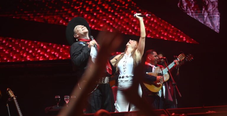 Festival de Peñas: las mejores postales de una noche inolvidable