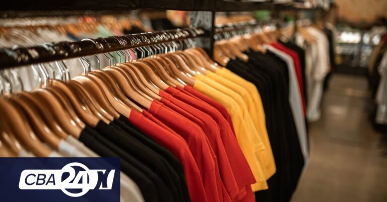 La ropa importada se desploma y arrastra a la industria local pero el consumo no repunta