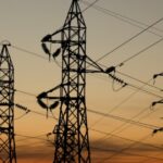 El sector eléctrico dominicano registra pérdidas del 42.9 % en energía adquirida