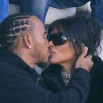 Lewis Hamilton y Kim Kardashian se mostraron juntos en el Super Bowl 2026