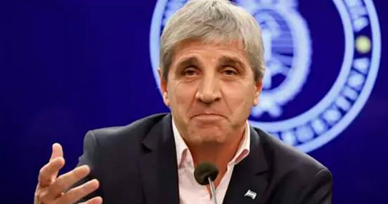 Tapar el sol con los bonos: Caputo atacó al periodismo para sostener el viejo IPC del Indec