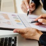 Analistas ajustan levemente al alza el crecimiento y prevén un dólar por debajo de los $ 40 hacia fin de año