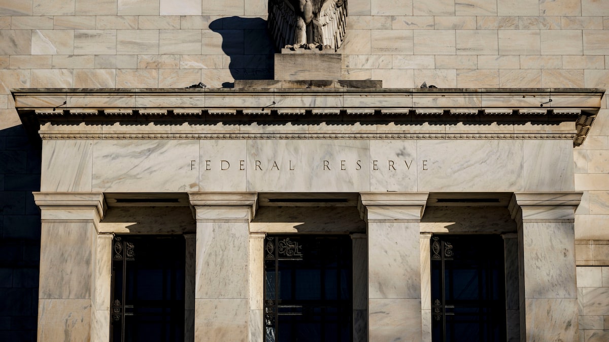 Sorpresa en datos de empleo en EE.UU. cuestiona nuevos recortes de tasas de la Fed