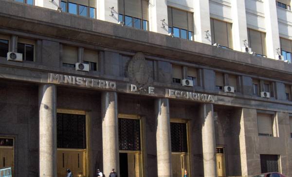 Prueba superada: Tesoro renueva toda la deuda en pesos y absorbe liquidez 3 Prueba superada: el Tesoro renovó toda la deuda en pesos y logró absorber liquidez