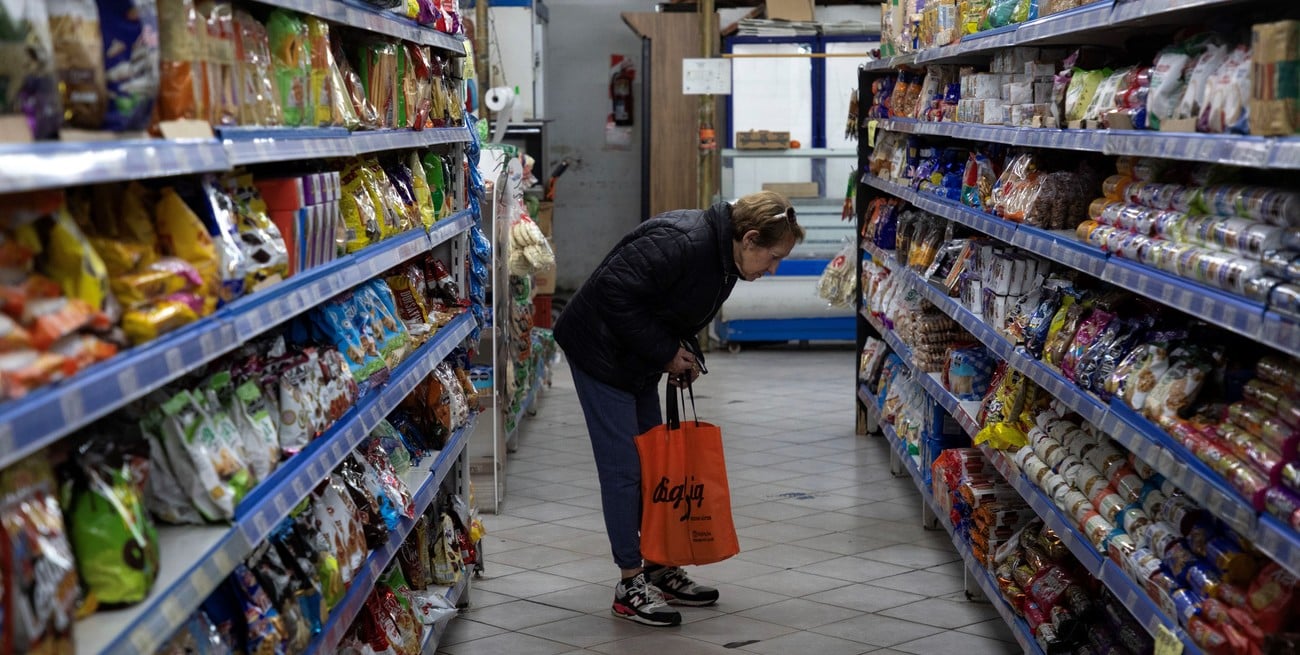 Fuerte aumento de la canasta básica en enero agrava la pobreza e indigencia