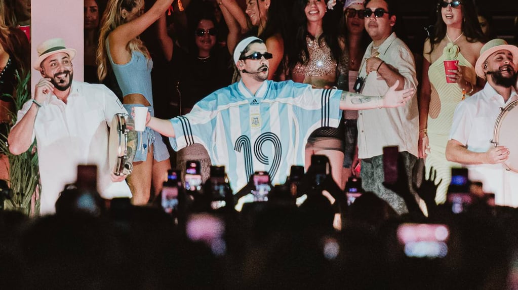 Bad Bunny cambia horario del recital en River tras su primer show: motivos detrás de la decisión 1 Bad Bunny cambia horario del recital en River tras su primer show: motivos detrás de la decisión