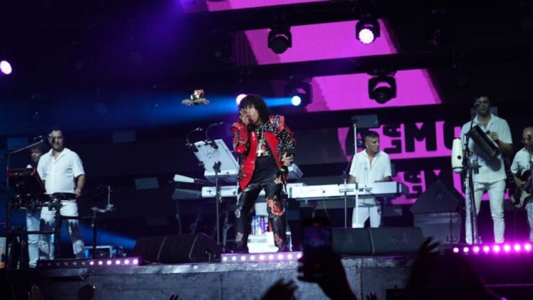 La Mona Jiménez brilló en un Forja colmado en su primer baile del 2026