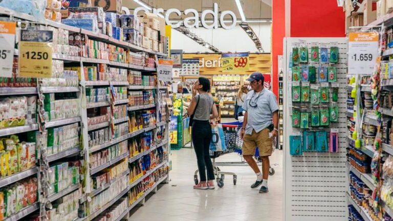 Alimentos y bebidas aumentaron por tercera semana consecutiva y empujan la inflación al 2%