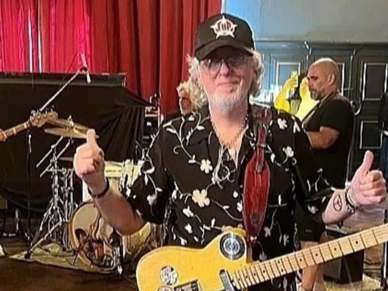 Violento robo al músico Alambre González: lo golpearon en su departamento, lo ataron y se llevaron sus guitarras