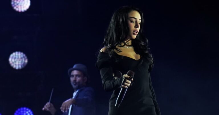 Nicki Nicole anunció la reprogramación de su show sinfónico en el Teatro Colón a raíz del paro convocado por la CGT