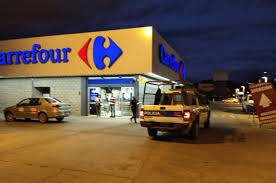 <h1>Carrefour suspende la venta de su filial en Argentina tras rechazar ofertas</h1> 2 carrefour venta
