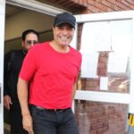 Chayanne llegó a la Argentina para su serie de recitales: las fotos y la particularidad de su equipaje
