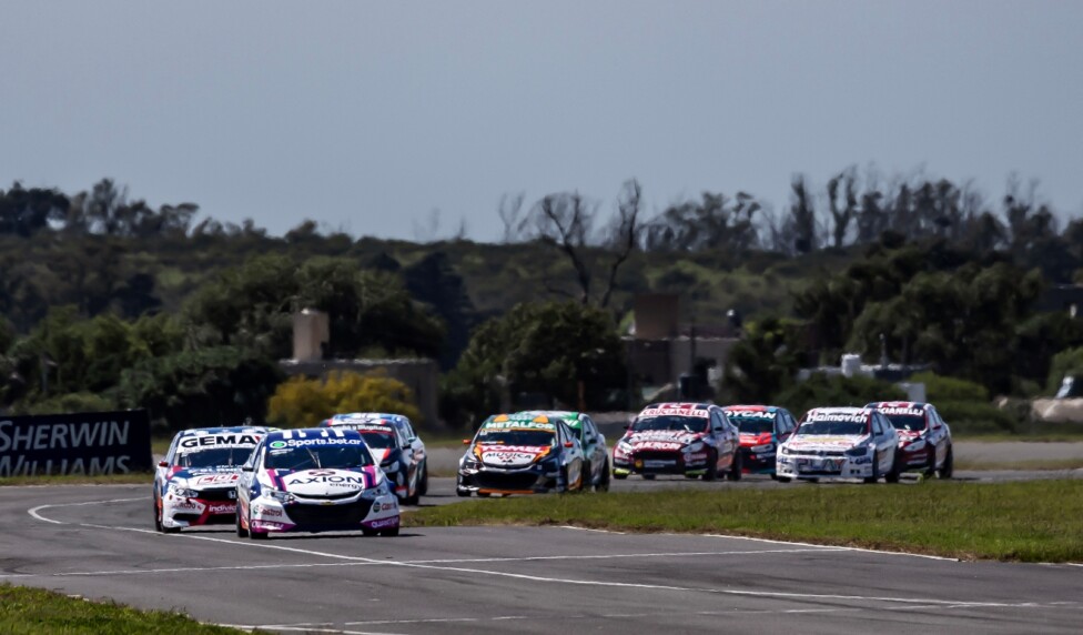 TN C3: Canapino extendió la racha victoriosa de Chevrolet en el “Cabalén”