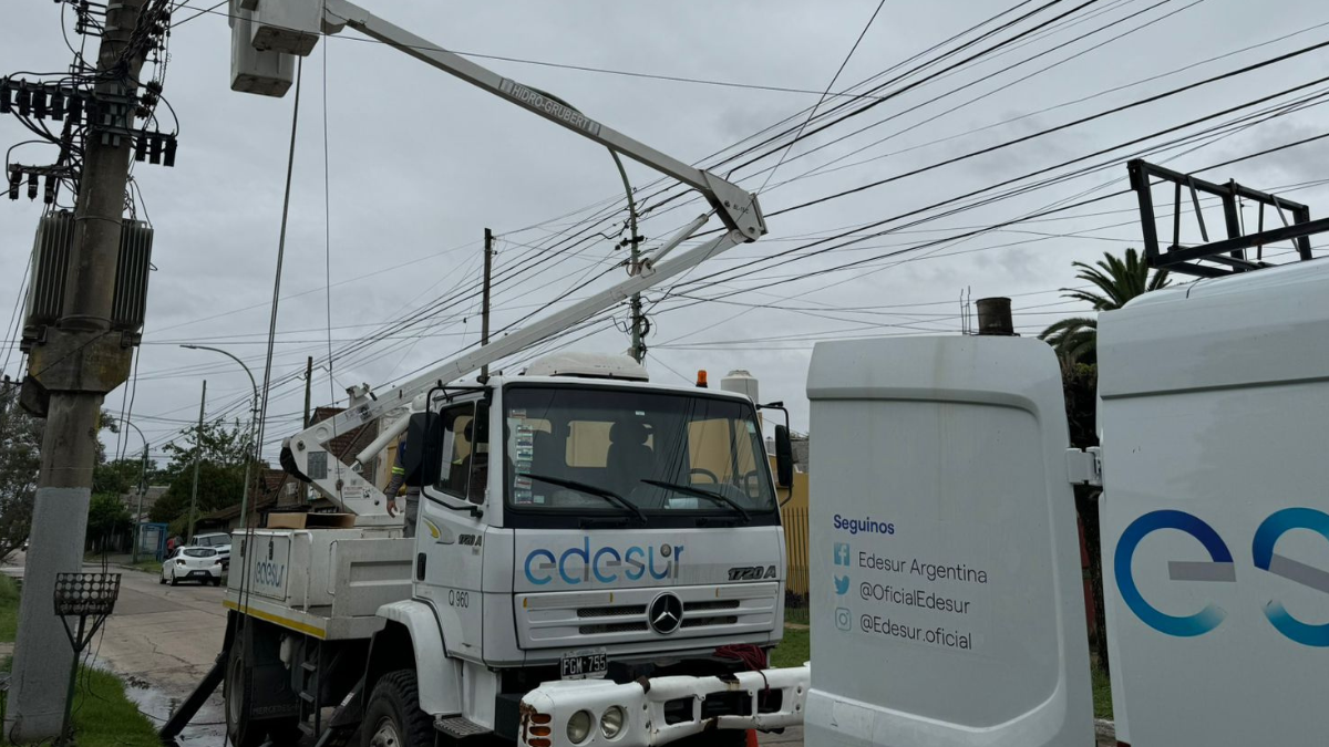 Sin luz en distintos puntos de la región: el temporal dejó miles de afectados